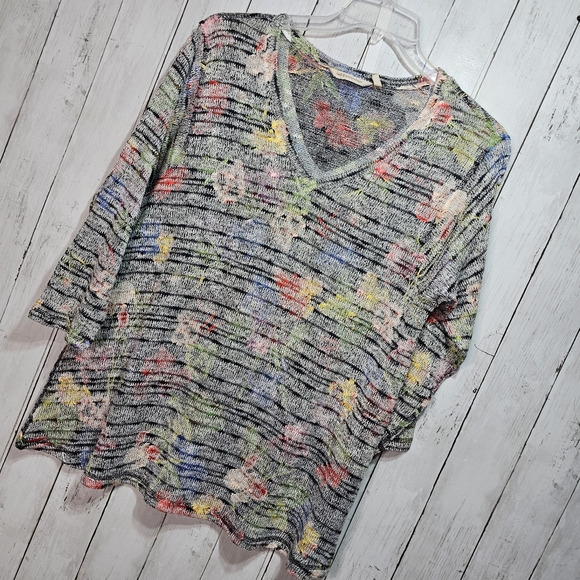 SOFT SURROUNDINGS Women's Knit Floral Print Pullover V-Neck Sweater Size 1X. - Picture 2 of 6